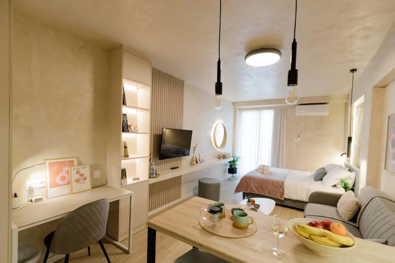 Apo-Zachari Elegant Apartment 라리사 외부 사진