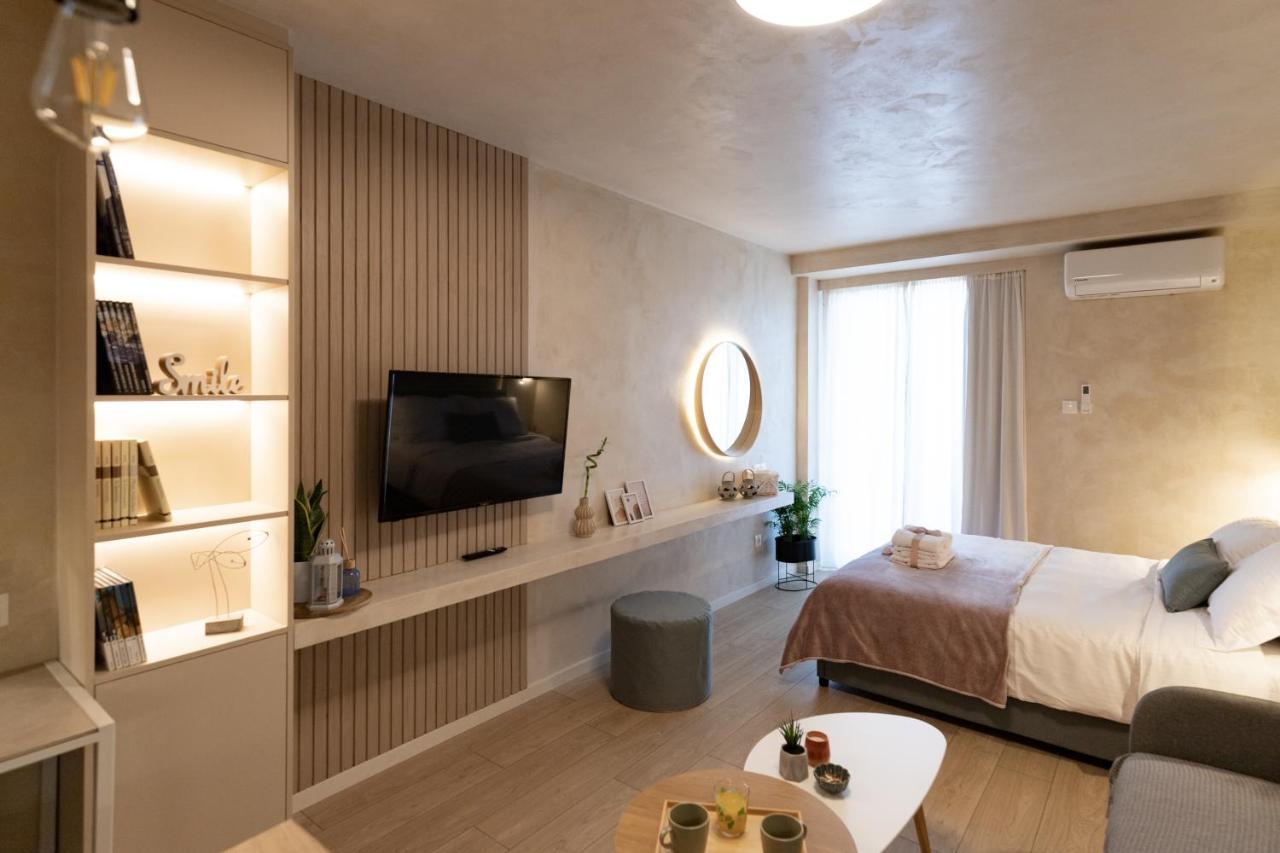Apo-Zachari Elegant Apartment 라리사 외부 사진