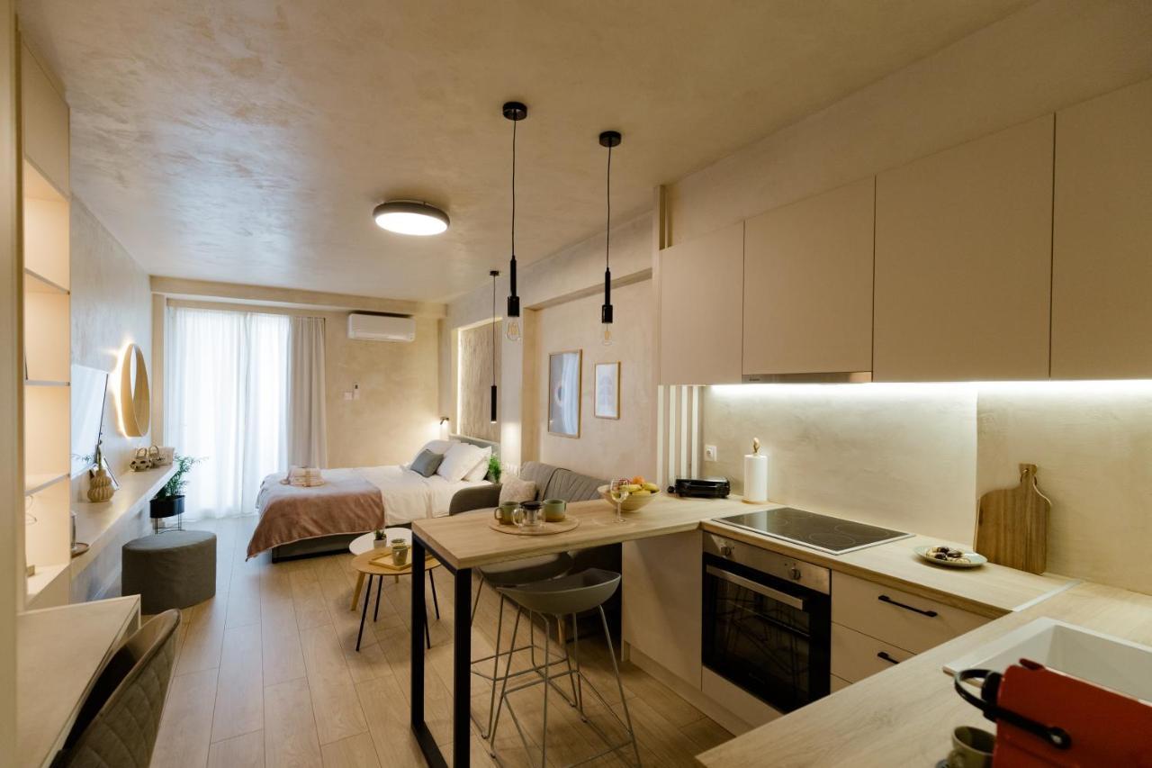 Apo-Zachari Elegant Apartment 라리사 외부 사진